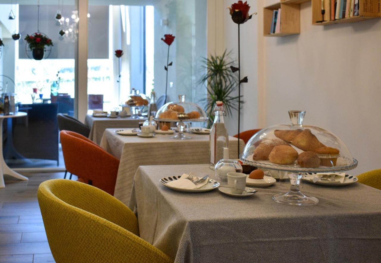 Camera Queen con Vista Piscina